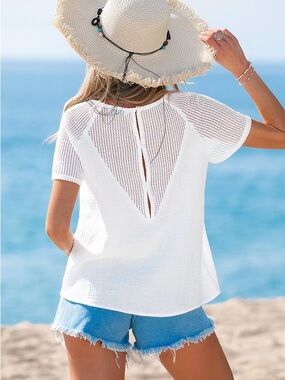 Cupshe White Knit Back-Detail Short Sleeve Blouse